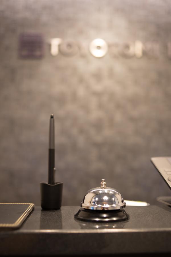 Toyotomi Inn 難波高津 Osaka Bagian luar foto